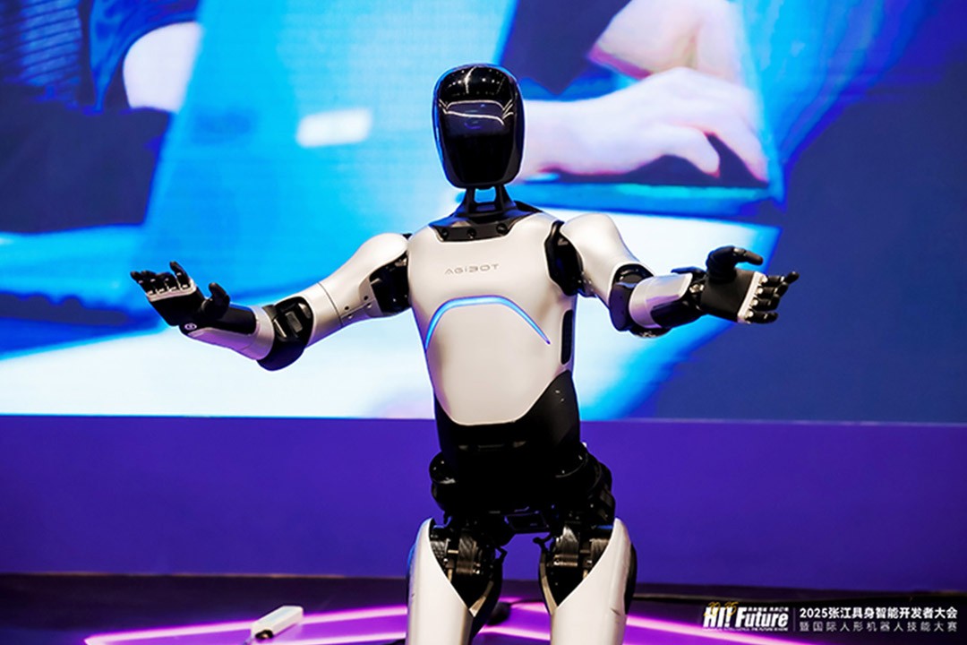 leyu.com乐鱼远征A2成全球首个同时拥有中美欧认证的人形机器人